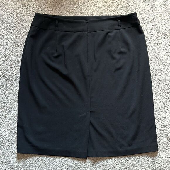 Sag Harbour Stretch Petite Pencil Skirt! - Picture 8 of 9
